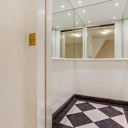 City-centre, Canal-house, Luxurious , Stylish Bedroom, Ensuite Bathroom